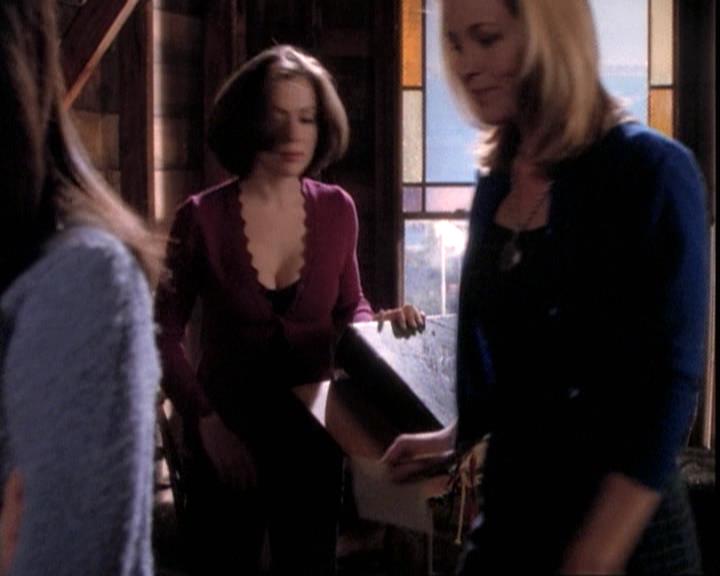 Charmed-Online-dot-net_109TheWitchIsBack1395.jpg