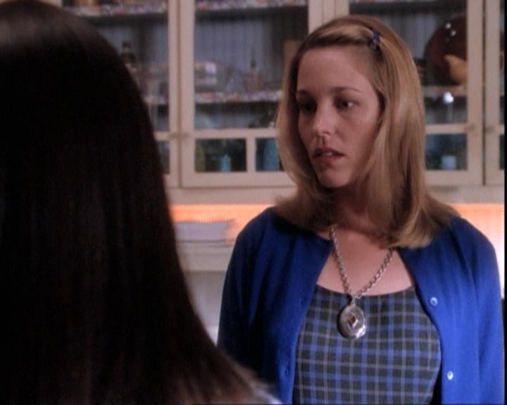 Charmed-Online-dot-net_109TheWitchIsBack1482.jpg