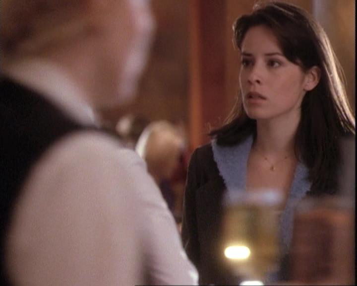 Charmed-Online-dot-net_109TheWitchIsBack1547.jpg