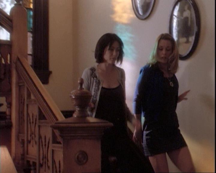 Charmed-Online-dot-net_109TheWitchIsBack1592.jpg Charmed-Online-dot-net_109TheWitchIsBack1592.jpg