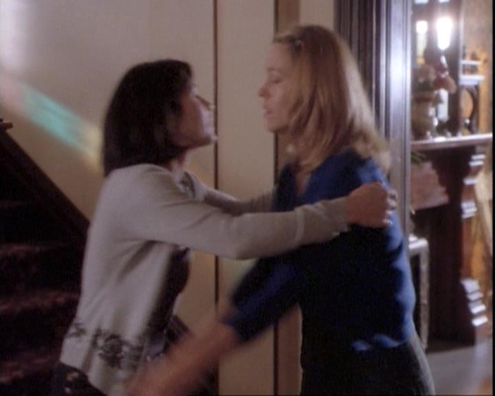 Charmed-Online-dot-net_109TheWitchIsBack1594.jpg Charmed-Online-dot-net_109TheWitchIsBack1594.jpg