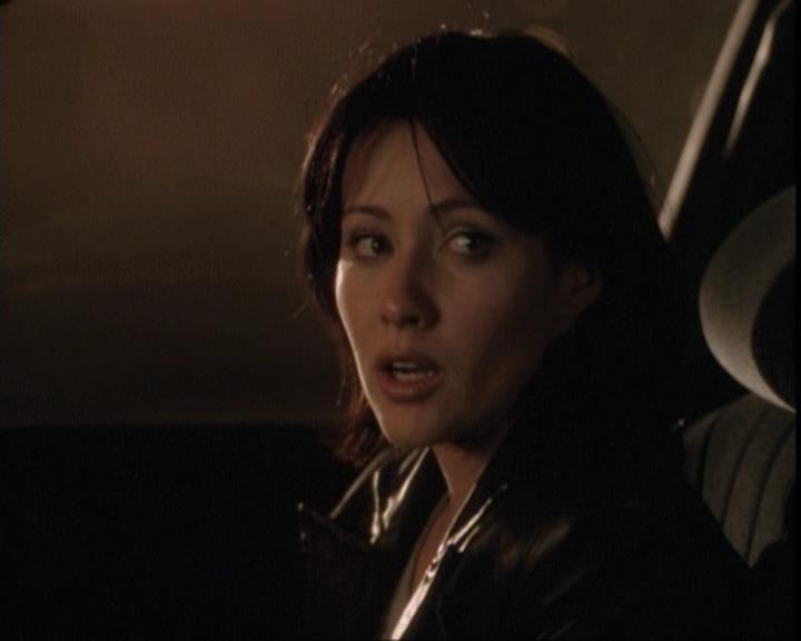 Charmed-Online-dot-net_109TheWitchIsBack1946.jpg