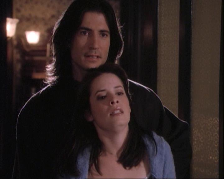 Charmed-Online-dot-net_109TheWitchIsBack2039.jpg