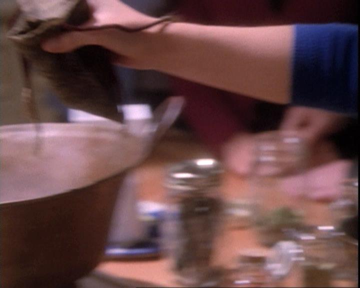 Charmed-Online-dot-net_109TheWitchIsBack2067.jpg Charmed-Online-dot-net_109TheWitchIsBack2067.jpg