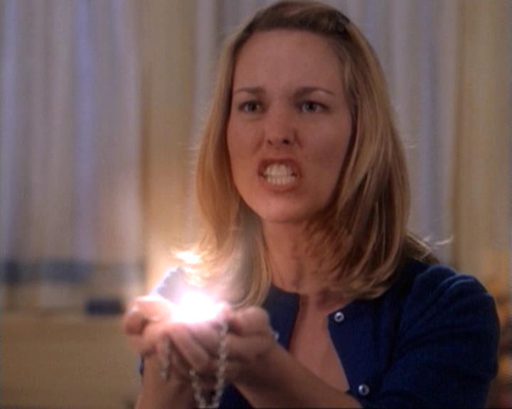 Charmed-Online-dot-net_109TheWitchIsBack2078.jpg Charmed-Online-dot-net_109TheWitchIsBack2078.jpg