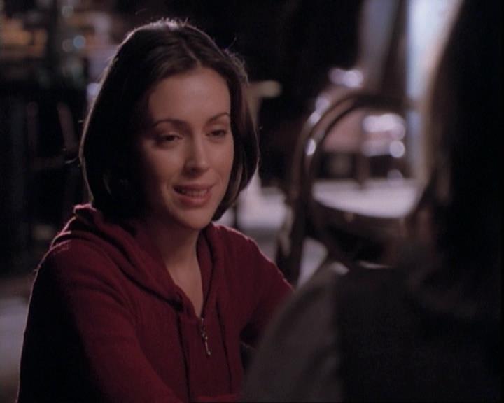 Charmed-Online-dot-net_109TheWitchIsBack2220.jpg