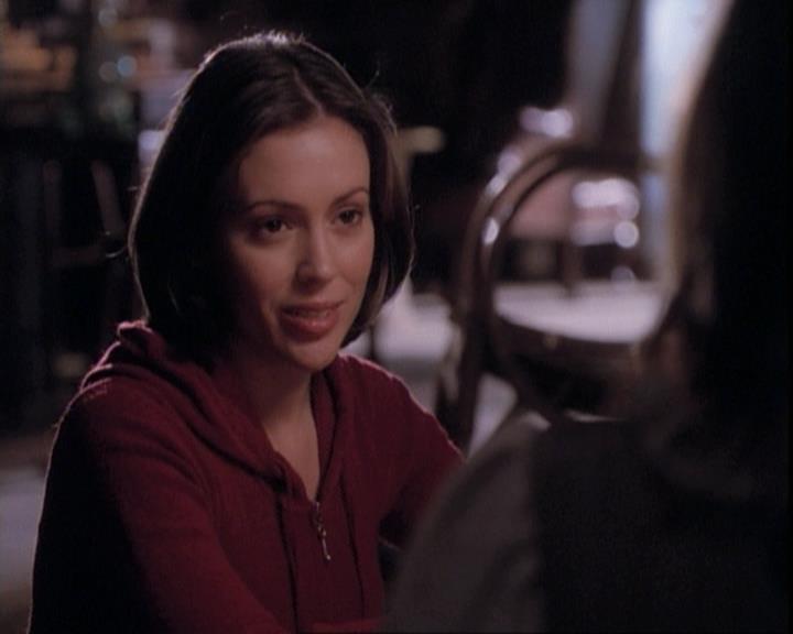 Charmed-Online-dot-net_109TheWitchIsBack2221.jpg