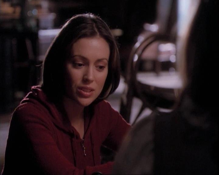 Charmed-Online-dot-net_109TheWitchIsBack2226.jpg