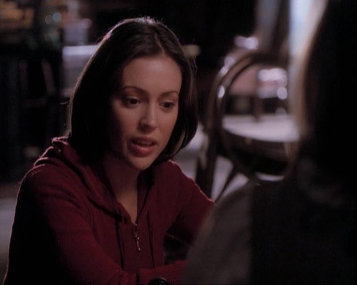 Charmed-Online-dot-net_109TheWitchIsBack2227.jpg