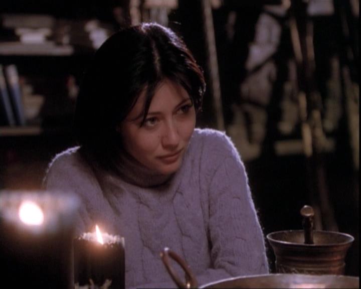 Charmed-Online-dot-net_109TheWitchIsBack2243.jpg Charmed-Online-dot-net_109TheWitchIsBack2243.jpg
