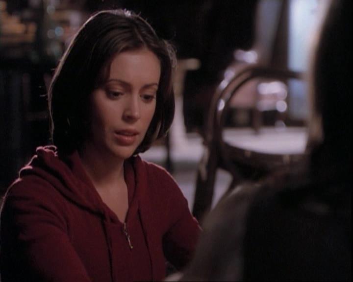 Charmed-Online-dot-net_109TheWitchIsBack2285.jpg