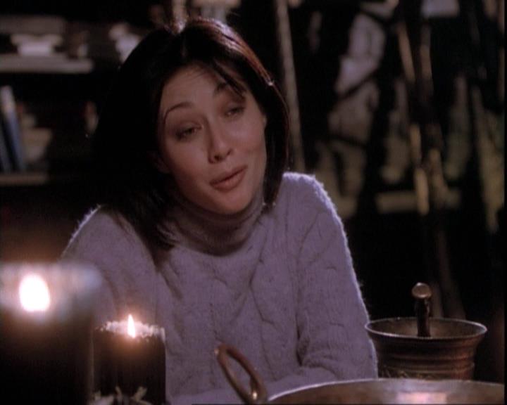 Charmed-Online-dot-net_109TheWitchIsBack2322.jpg Charmed-Online-dot-net_109TheWitchIsBack2322.jpg
