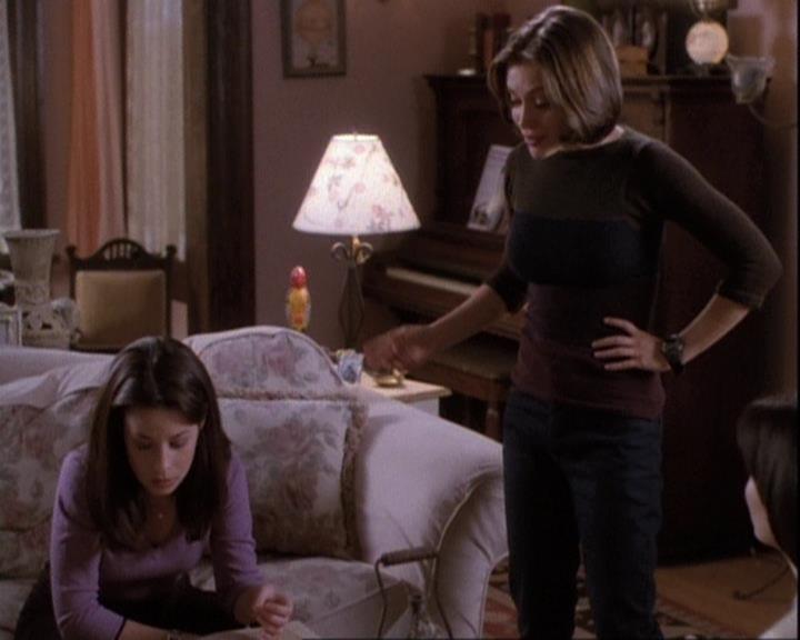 Charmed-Online-dot-net_110WiccaEnvy1899.jpg Charmed-Online-dot-net_110WiccaEnvy1899.jpg