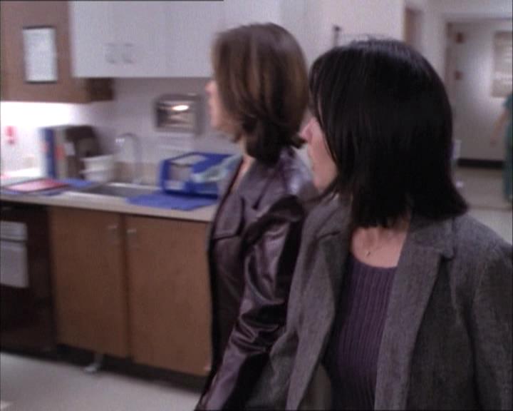 Charmed-Online-dot-net_112TheWendigo0351.jpg Charmed-Online-dot-net_112TheWendigo0351.jpg
