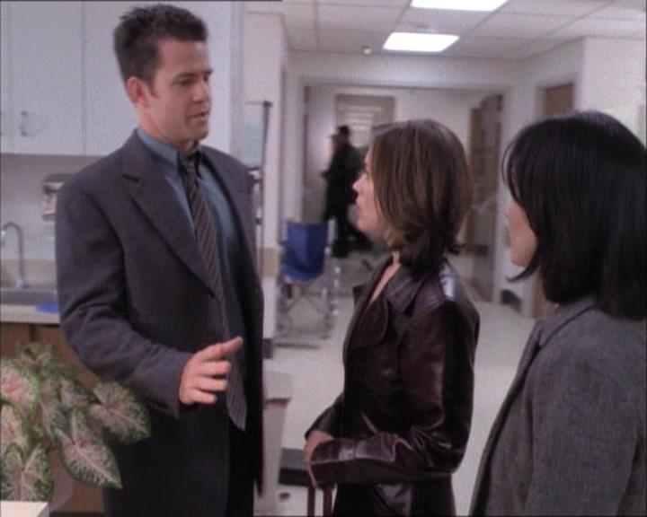 Charmed-Online-dot-net_112TheWendigo0354.jpg Charmed-Online-dot-net_112TheWendigo0354.jpg