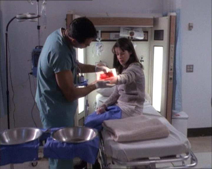 Charmed-Online-dot-net_112TheWendigo0359.jpg Charmed-Online-dot-net_112TheWendigo0359.jpg