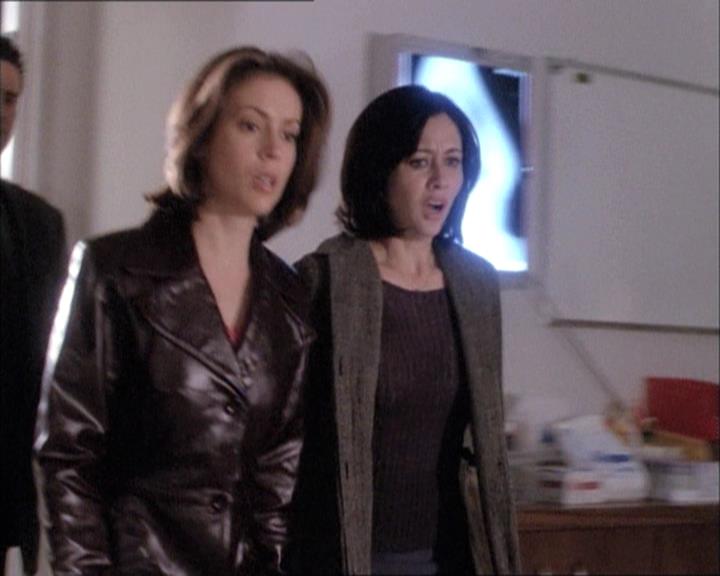 Charmed-Online-dot-net_112TheWendigo0360.jpg Charmed-Online-dot-net_112TheWendigo0360.jpg