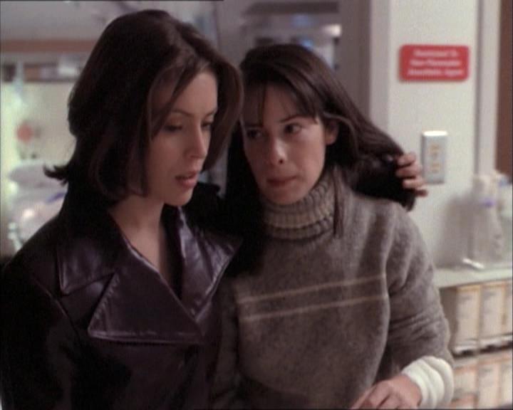 Charmed-Online-dot-net_112TheWendigo0404.jpg Charmed-Online-dot-net_112TheWendigo0404.jpg