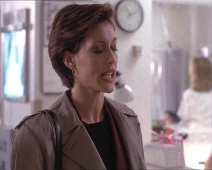 Charmed-Online-dot-net_112TheWendigo0455.jpg Charmed-Online-dot-net_112TheWendigo0455.jpg