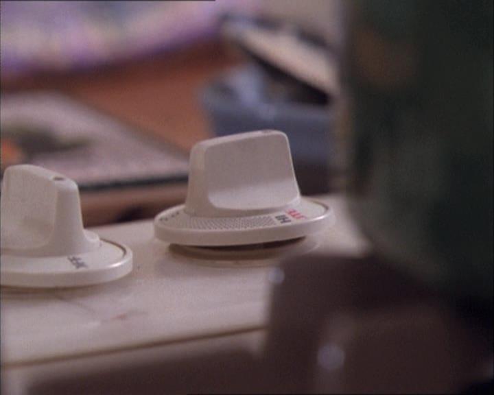 Charmed-Online-dot-net_112TheWendigo0551.jpg Charmed-Online-dot-net_112TheWendigo0551.jpg