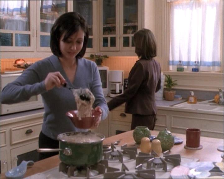 Charmed-Online-dot-net_112TheWendigo0561.jpg Charmed-Online-dot-net_112TheWendigo0561.jpg