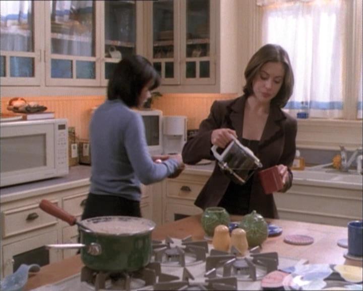 Charmed-Online-dot-net_112TheWendigo0566.jpg Charmed-Online-dot-net_112TheWendigo0566.jpg