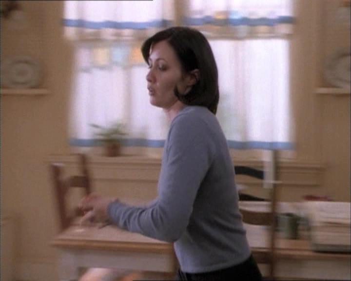 Charmed-Online-dot-net_112TheWendigo0572.jpg Charmed-Online-dot-net_112TheWendigo0572.jpg