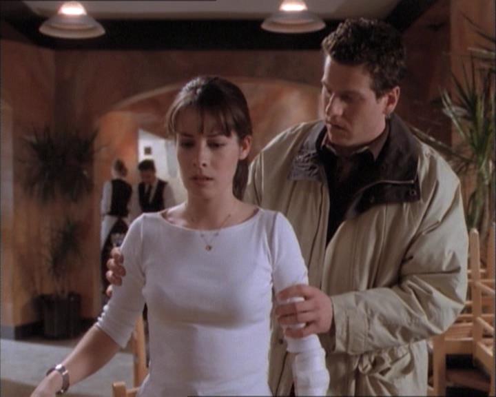 Charmed-Online-dot-net_112TheWendigo0851.jpg Charmed-Online-dot-net_112TheWendigo0851.jpg