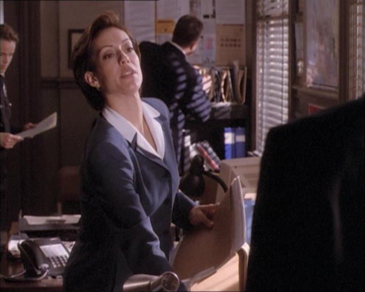 Charmed-Online-dot-net_112TheWendigo0913.jpg Charmed-Online-dot-net_112TheWendigo0913.jpg