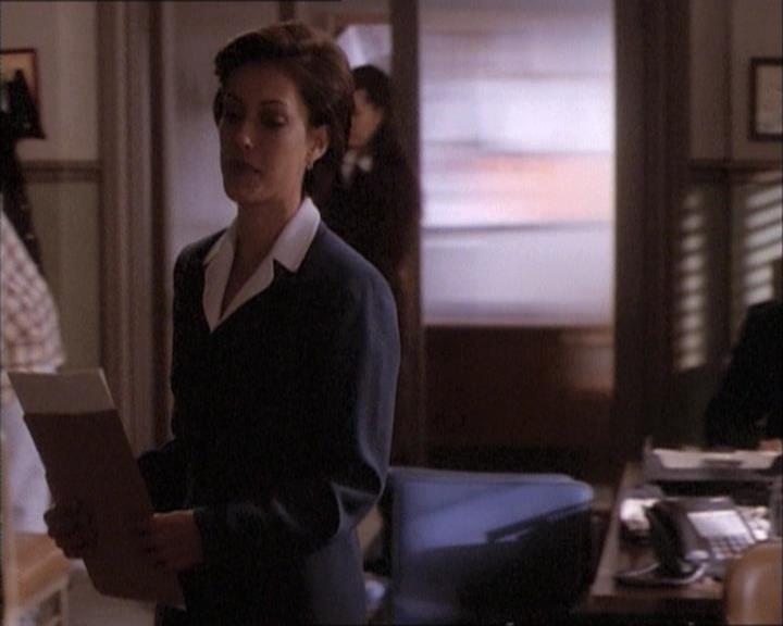 Charmed-Online-dot-net_112TheWendigo0924.jpg Charmed-Online-dot-net_112TheWendigo0924.jpg