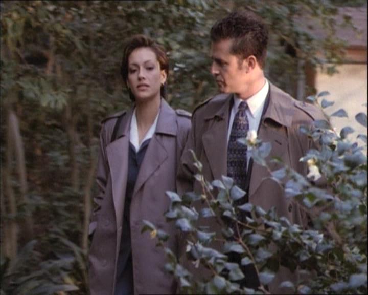 Charmed-Online-dot-net_112TheWendigo1734.jpg Charmed-Online-dot-net_112TheWendigo1734.jpg