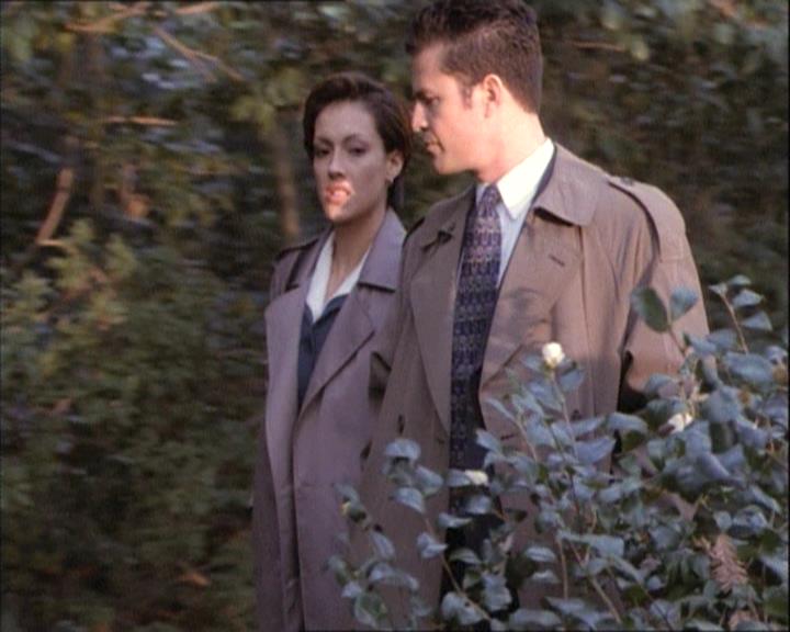 Charmed-Online-dot-net_112TheWendigo1735.jpg Charmed-Online-dot-net_112TheWendigo1735.jpg