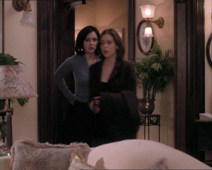 Charmed-Online-dot-net_112TheWendigo1800.jpg Charmed-Online-dot-net_112TheWendigo1800.jpg