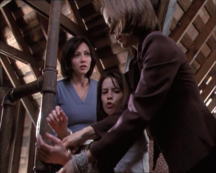 Charmed-Online-dot-net_112TheWendigo2005.jpg