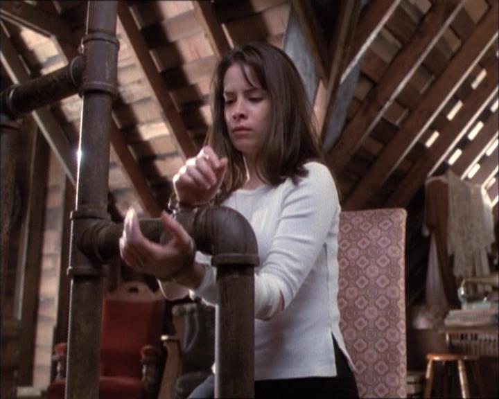 Charmed-Online-dot-net_112TheWendigo2013.jpg Charmed-Online-dot-net_112TheWendigo2013.jpg