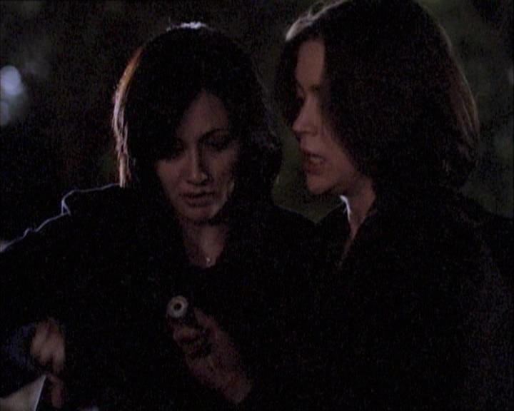 Charmed-Online-dot-net_112TheWendigo2229.jpg Charmed-Online-dot-net_112TheWendigo2229.jpg