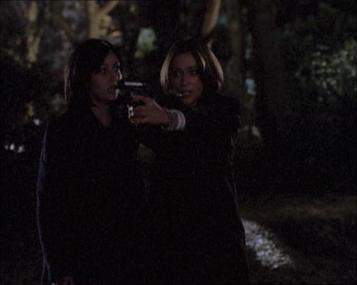 Charmed-Online-dot-net_112TheWendigo2244.jpg Charmed-Online-dot-net_112TheWendigo2244.jpg