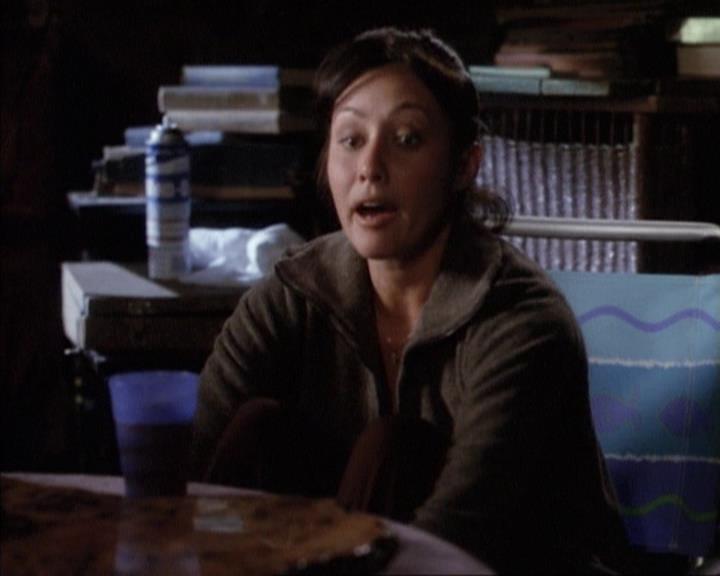 Charmed-Online-dot-net_114SecretsAndGuys0071.jpg Charmed-Online-dot-net_114SecretsAndGuys0071.jpg