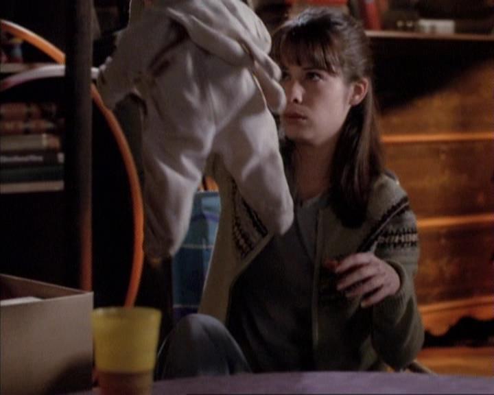 Charmed-Online-dot-net_114SecretsAndGuys0079.jpg Charmed-Online-dot-net_114SecretsAndGuys0079.jpg