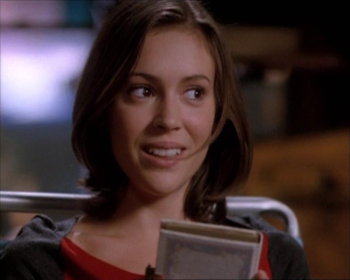 Charmed-Online-dot-net_114SecretsAndGuys0095.jpg Charmed-Online-dot-net_114SecretsAndGuys0095.jpg