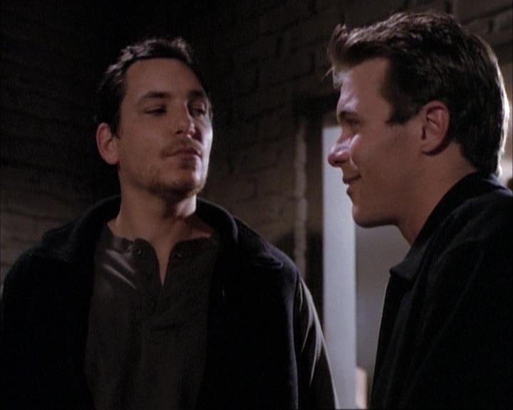 Charmed-Online-dot-net_114SecretsAndGuys0163.jpg Charmed-Online-dot-net_114SecretsAndGuys0163.jpg