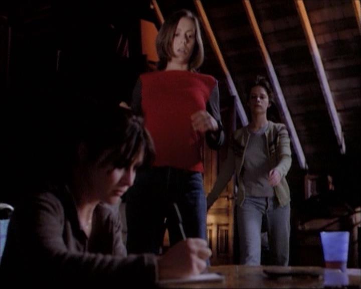 Charmed-Online-dot-net_114SecretsAndGuys0209.jpg Charmed-Online-dot-net_114SecretsAndGuys0209.jpg