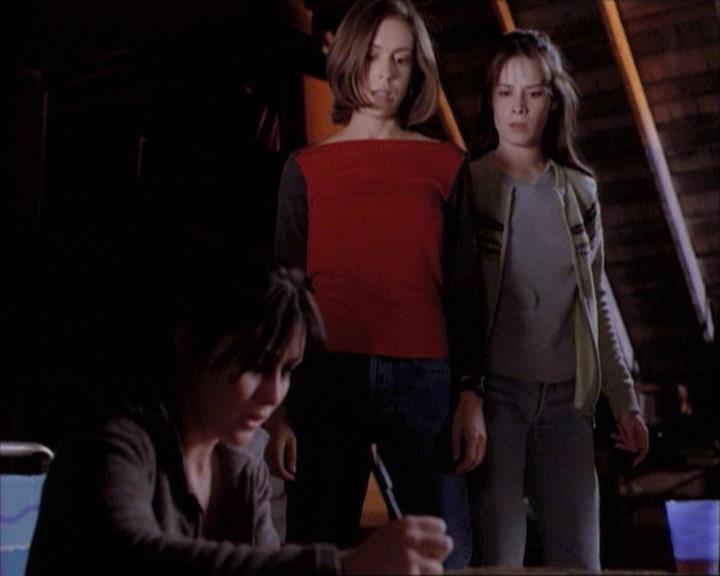 Charmed-Online-dot-net_114SecretsAndGuys0212.jpg Charmed-Online-dot-net_114SecretsAndGuys0212.jpg