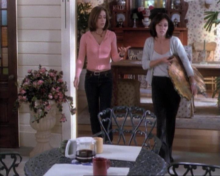 Charmed-Online-dot-net_114SecretsAndGuys0316.jpg Charmed-Online-dot-net_114SecretsAndGuys0316.jpg