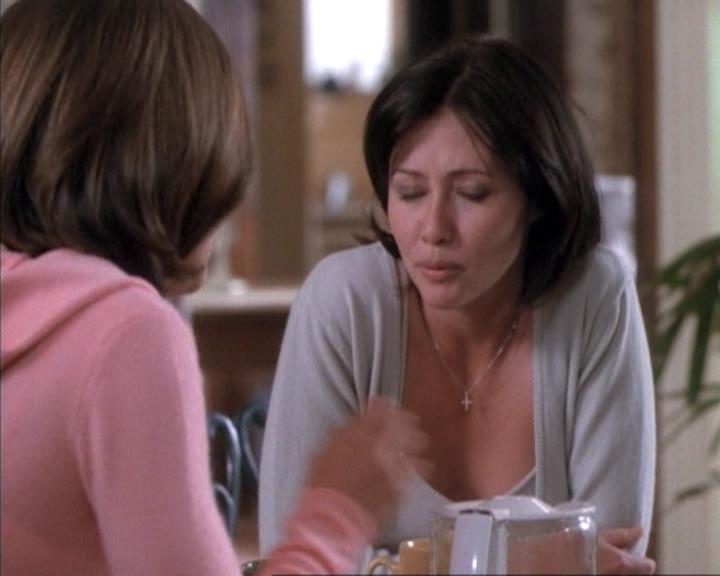 Charmed-Online-dot-net_114SecretsAndGuys0328.jpg Charmed-Online-dot-net_114SecretsAndGuys0328.jpg