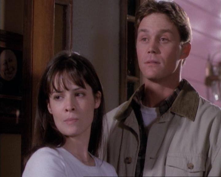 Charmed-Online-dot-net_114SecretsAndGuys0423.jpg Charmed-Online-dot-net_114SecretsAndGuys0423.jpg