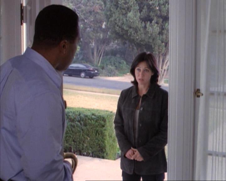 Charmed-Online-dot-net_114SecretsAndGuys1055.jpg Charmed-Online-dot-net_114SecretsAndGuys1055.jpg