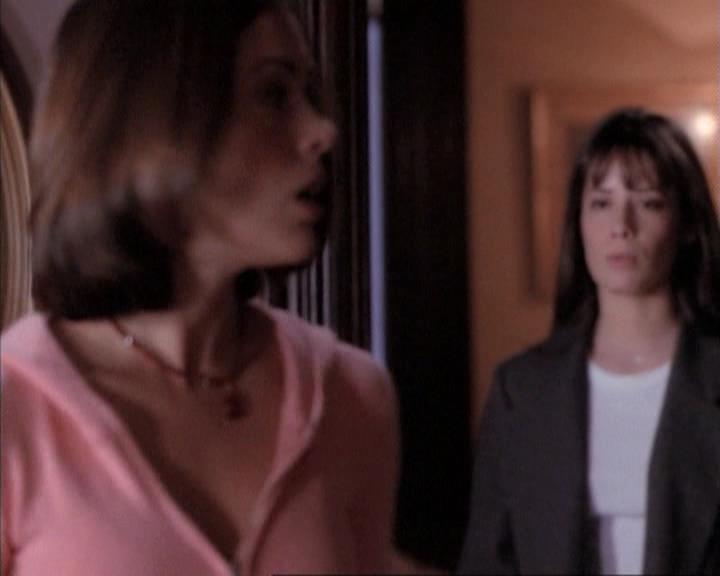 Charmed-Online-dot-net_114SecretsAndGuys1665.jpg Charmed-Online-dot-net_114SecretsAndGuys1665.jpg