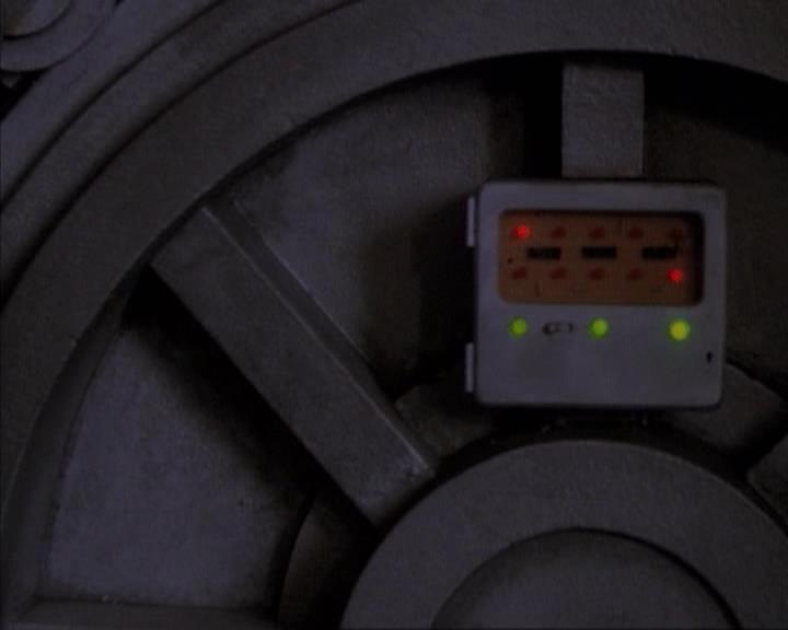 Charmed-Online-dot-net_114SecretsAndGuys2061.jpg Charmed-Online-dot-net_114SecretsAndGuys2061.jpg