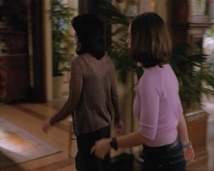 Charmed-Online-dot-net_115IsThereAWoogyInTheHouse0035.jpg